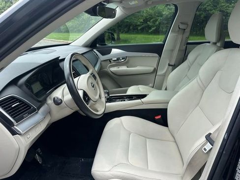 Used 2018 Volvo XC90 T5 Momentum w/ Convenience Package AWD/4WD image 12