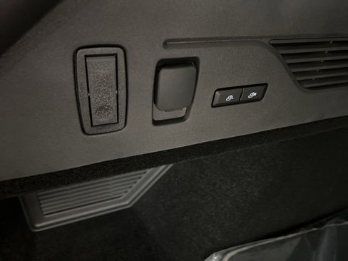 New 2026 Lincoln Nautilus Premier w/ Equipment Group 102A image 40