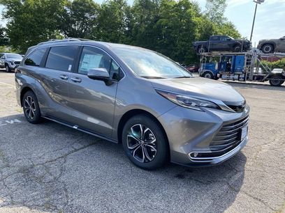 New 2026 Toyota Sienna Platinum