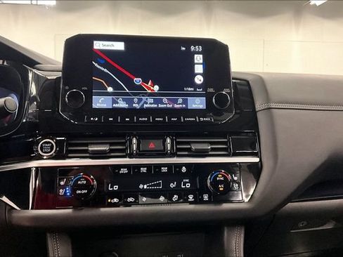 Used 2024 Nissan Pathfinder Platinum w/ Cargo Package AWD/4WD image 31