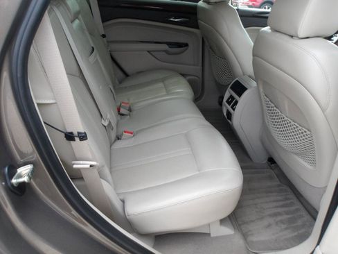 Used 2014 Cadillac SRX Luxury w/ Driver Awareness Package FWD image 8