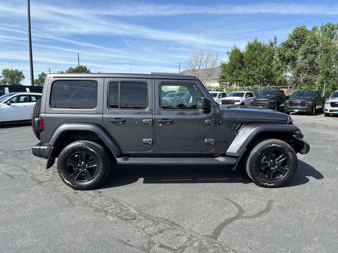 Used 2021 Jeep Wrangler Unlimited Sahara AWD/4WD image 9