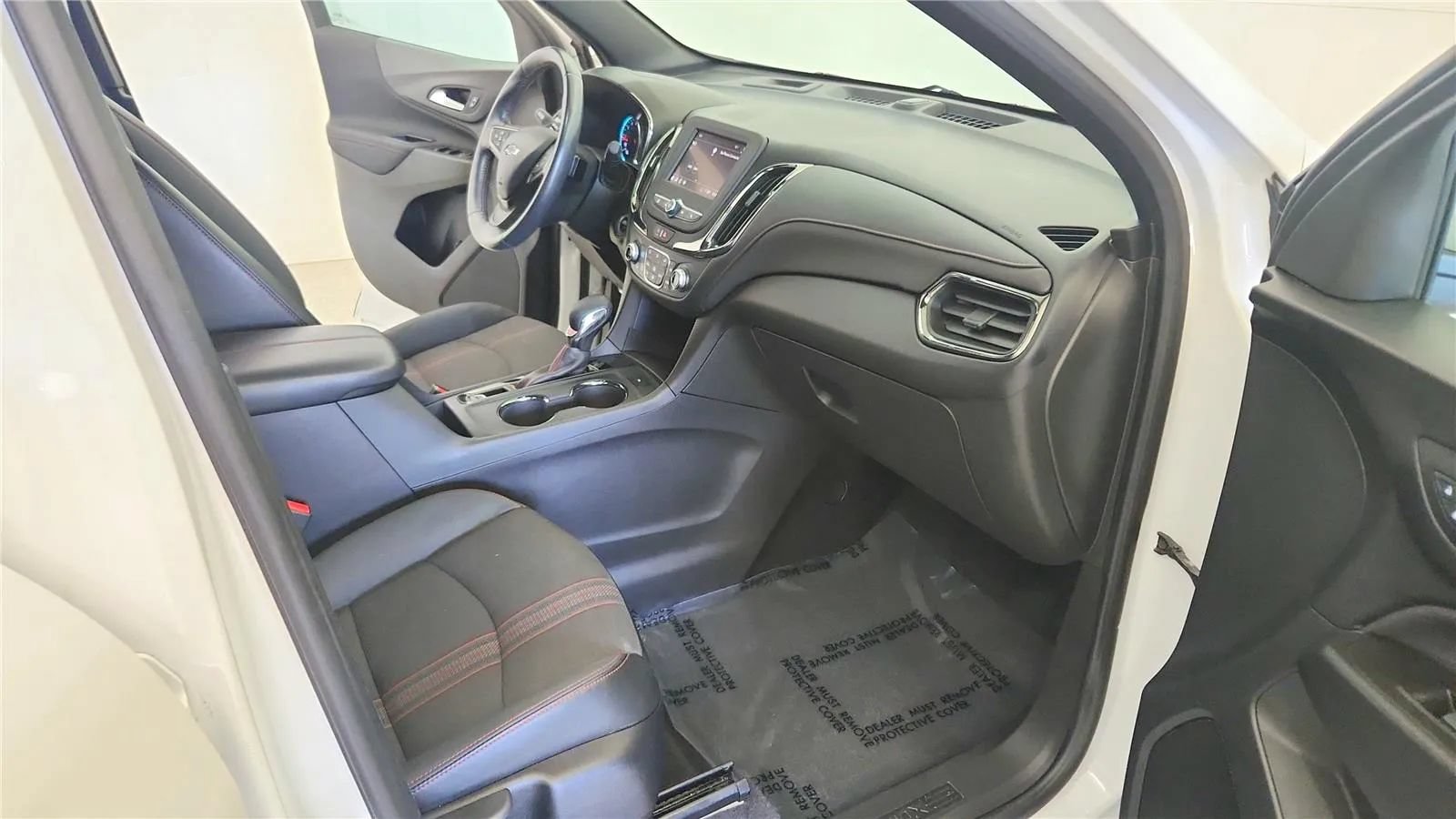 Used 2022 Chevrolet Equinox RS FWD image 27