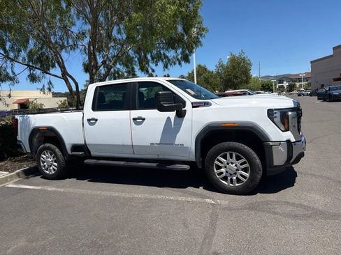 Used 2024 GMC Sierra 2500 Pro AWD/4WD image 3