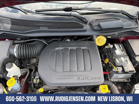 Used 2020 Dodge Grand Caravan SXT FWD image 20