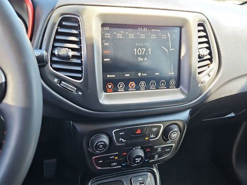 Used 2021 Jeep Compass Trailhawk AWD/4WD image 27