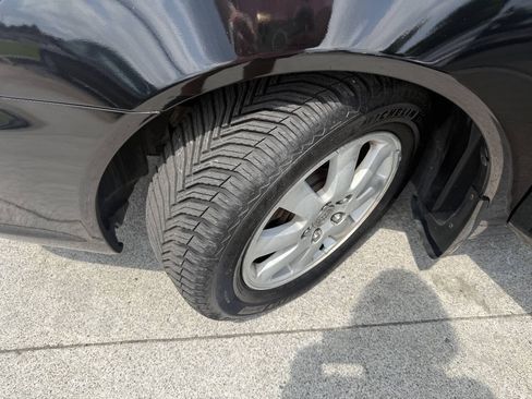 Used 2004 Toyota Camry LE FWD image 23