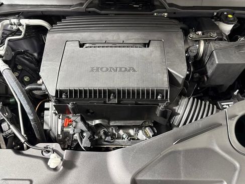 Used 2025 Honda Pilot Elite image 32