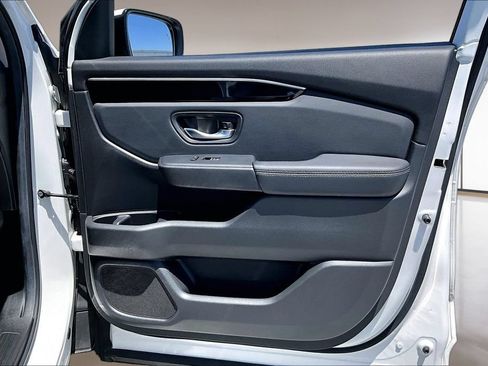 Used 2025 Honda Pilot EX-L image 26