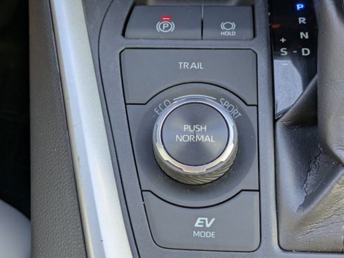 Used 2021 Toyota RAV4 XSE image 29