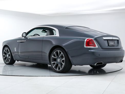 Used 2021 Rolls-Royce Wraith RWD image 3