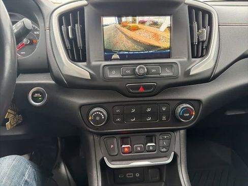 Used 2018 GMC Terrain SLE image 21