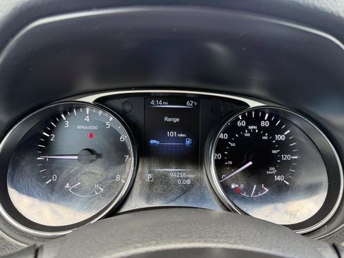 Used 2016 Nissan Rogue S AWD/4WD image 14