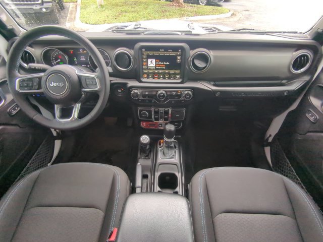 Used 2023 Jeep Wrangler Unlimited Rubicon 4xe AWD/4WD image 16