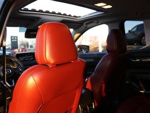 Certified 2023 MAZDA CX-5 Carbon Edition image 11