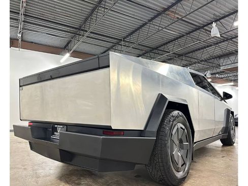 Used 2025 Tesla Cybertruck Cyberbeast AWD/4WD image 13