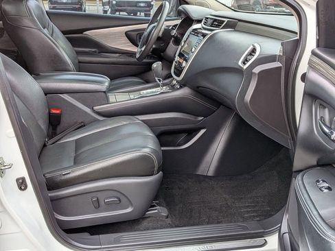 Used 2017 Nissan Murano SV w/ Premium Plus Package image 23