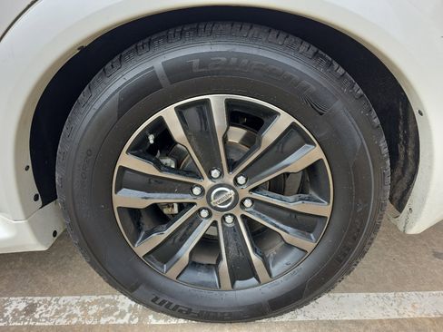 Used 2019 Nissan Armada Platinum w/ Captain's Chairs Package image 35