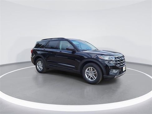 New 2026 Ford Explorer Active w/ Active Comfort Package image 2