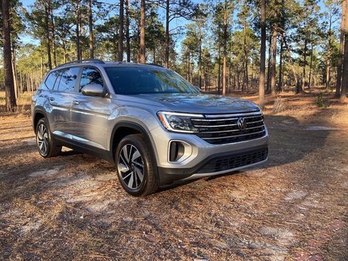 Used 2024 Volkswagen Atlas SE image 7
