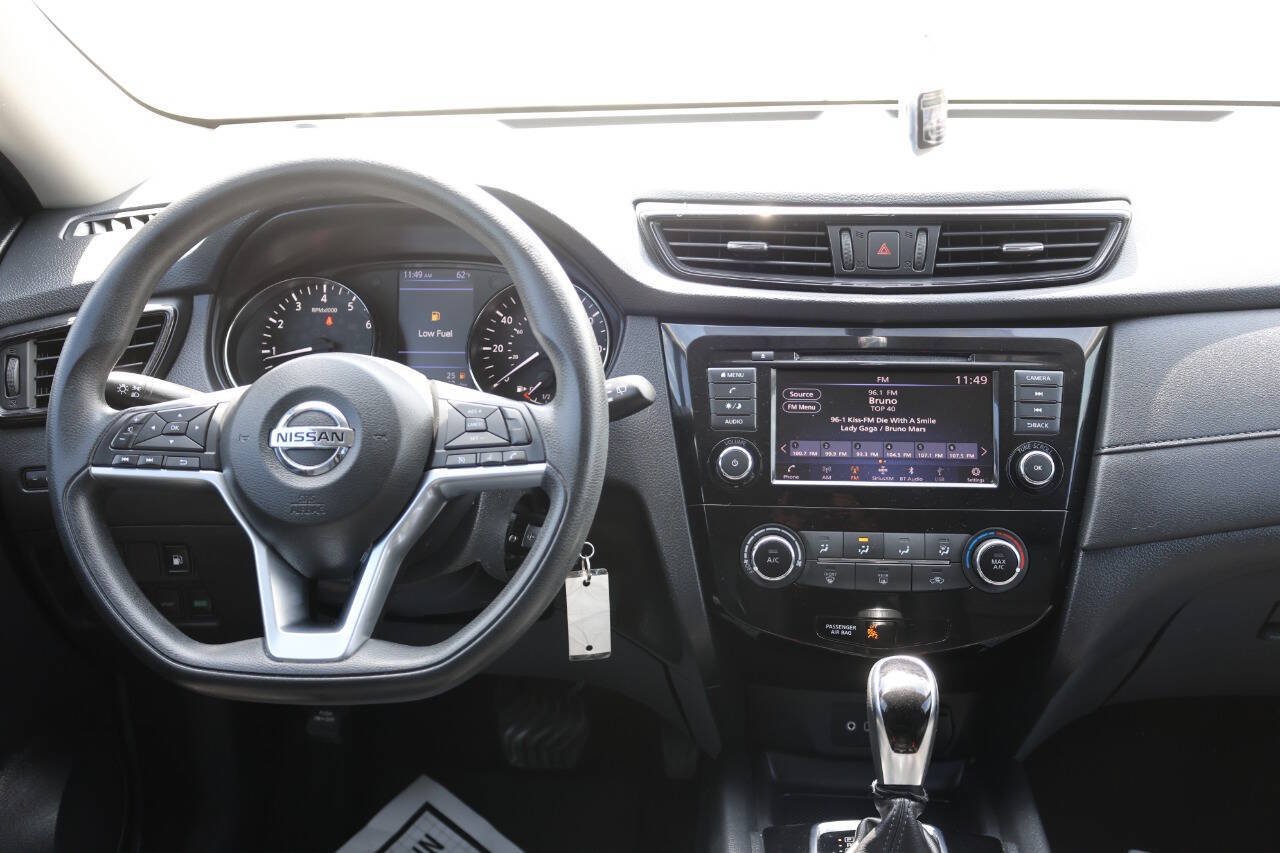 Used 2018 Nissan Rogue S AWD/4WD image 23