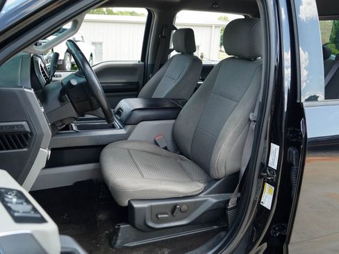 Used 2019 Ford F150 XLT w/ Equipment Group 302A Luxury AWD/4WD image 7