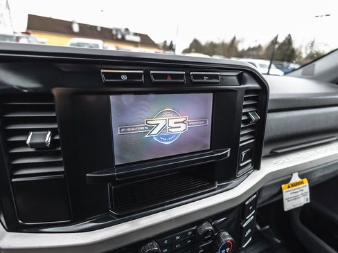 Used 2023 Ford F350 XLT image 18