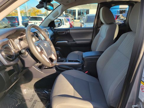 Used 2018 Toyota Tacoma SR5 image 15