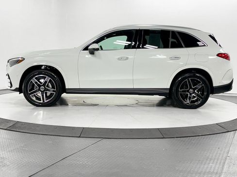 Used 2025 Mercedes-Benz GLC 350e 4MATIC w/ AMG Line image 4