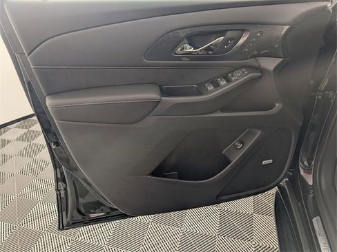 Certified 2023 Chevrolet Traverse High Country w/ LPO, Floor Liner Package image 10