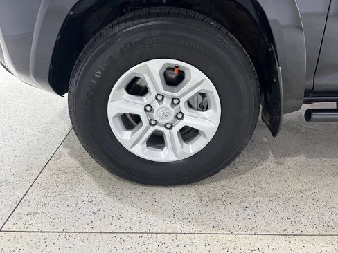 Used 2023 Toyota 4Runner SR5 Premium w/ Moonroof Package RWD image 30