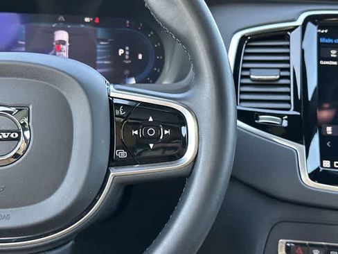 Used 2023 Volvo XC90 B6 Ultimate w/ Protection Package Premier AWD/4WD image 10