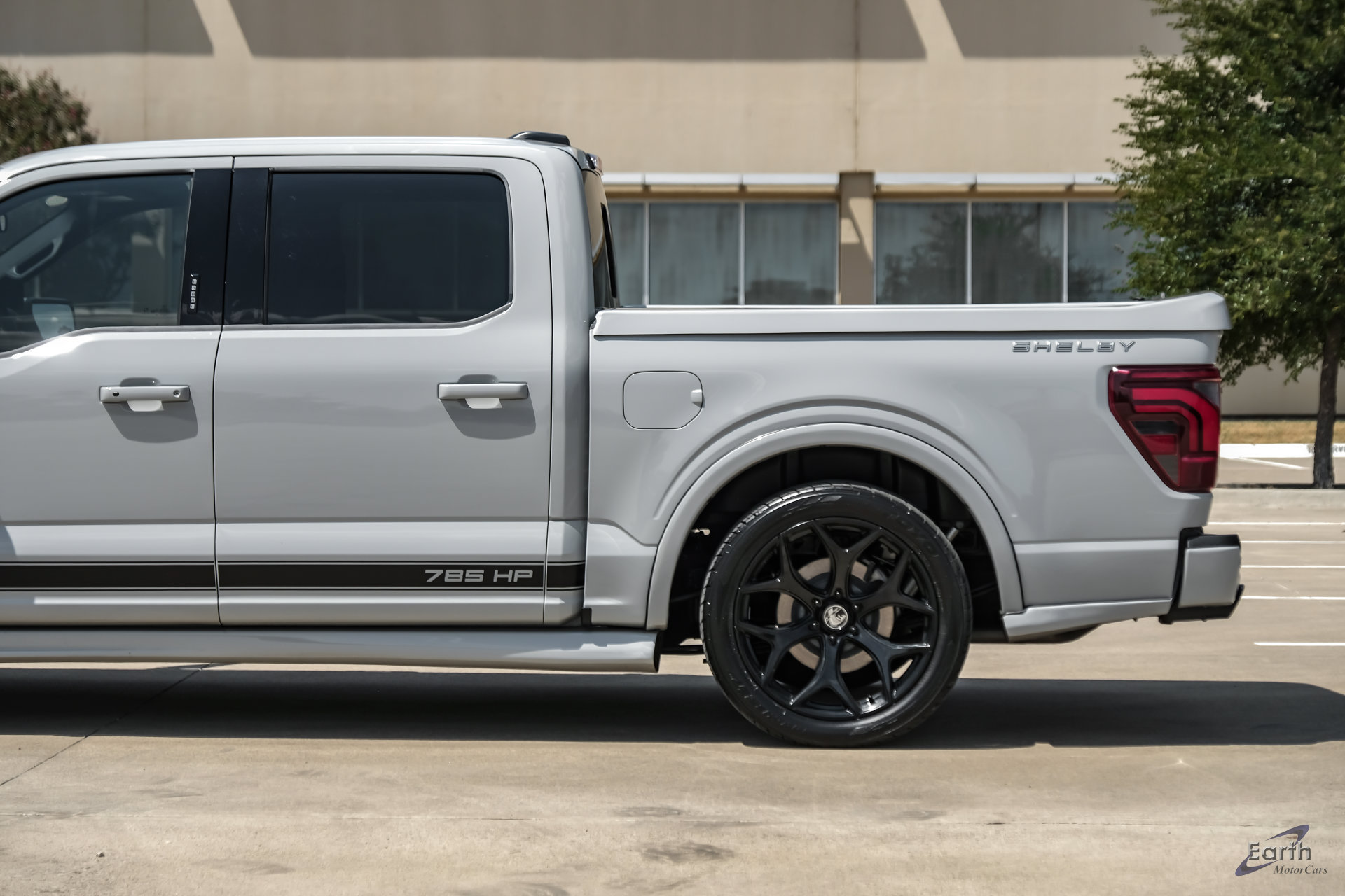 Used 2025 Ford F150 Lariat w/ Equipment Group 502A High AWD/4WD image 9