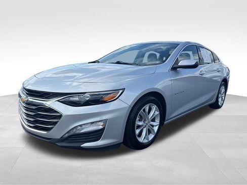 Used 2022 Chevrolet Malibu LT FWD image 2