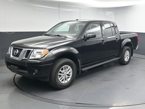 Used 2016 Nissan Frontier SV image 4