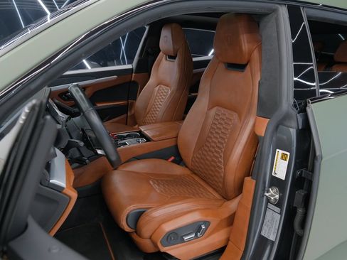 Used 2019 Lamborghini Urus AWD/4WD image 18