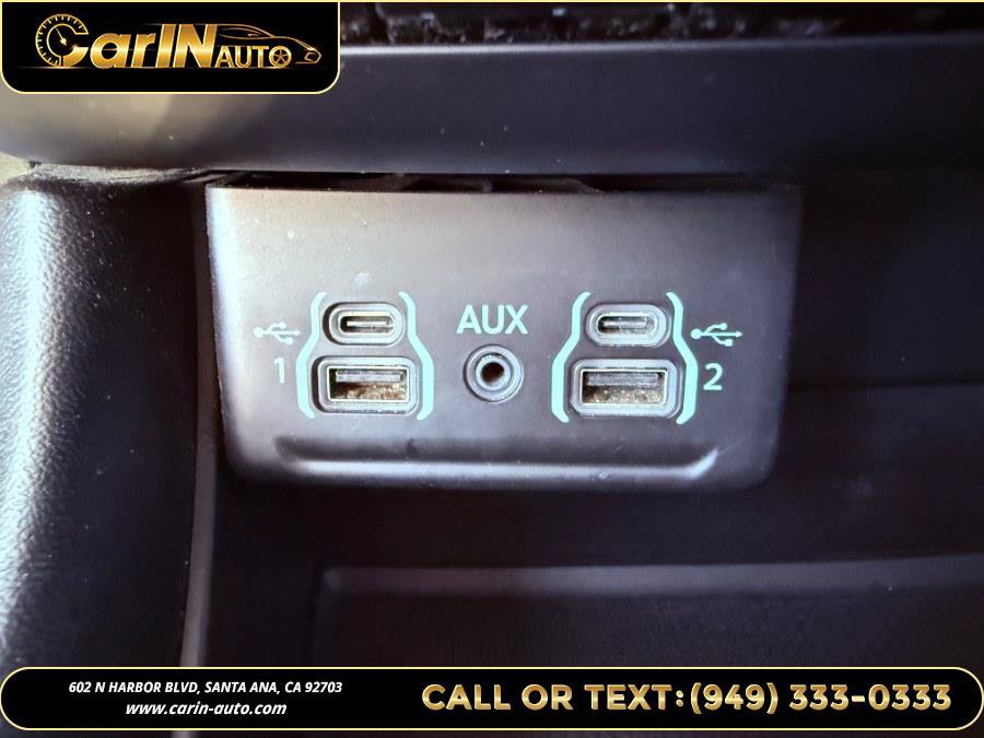Used 2021 Dodge Durango SXT w/ 3rd Row Seating Group RWD image 31