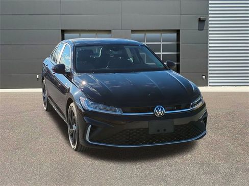 New 2026 Volkswagen Jetta SE image 1