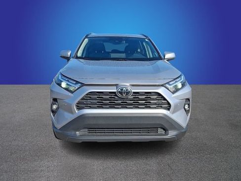 Used 2022 Toyota RAV4 XLE Premium FWD image 2