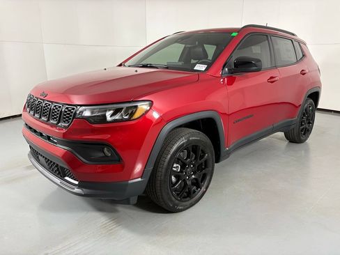 New 2026 Jeep Compass Latitude w/ Sun and Sound Group AWD/4WD image 4