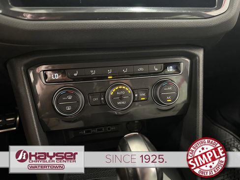 Used 2020 Volkswagen Tiguan SE R-Line AWD/4WD image 25