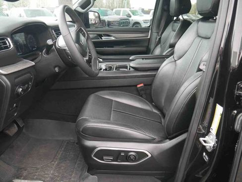 Used 2024 Jeep Wagoneer Series III image 26