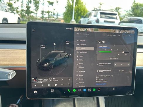 Used 2024 Tesla Model Y Long Range AWD/4WD image 25
