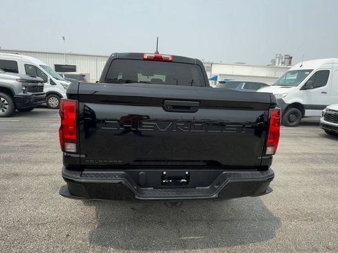Used 2023 Chevrolet Colorado LT AWD/4WD image 7