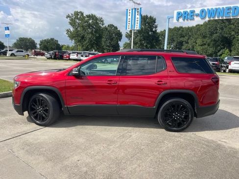 Used 2023 GMC Acadia SLT w/ Elevation Edition FWD image 3