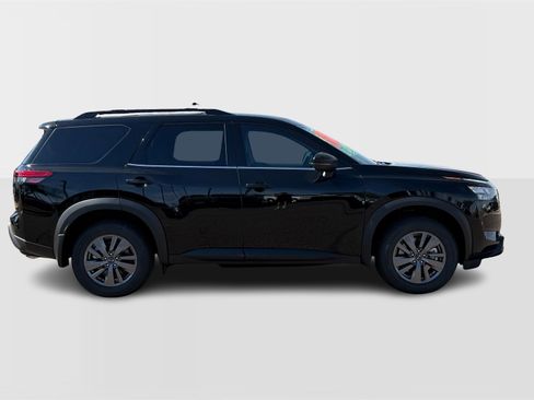New 2025 Nissan Pathfinder SV image 7