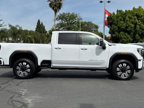New 2026 GMC Sierra 2500 Denali w/ Denali Reserve Package AWD/4WD image 3