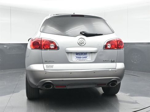 Used 2011 Buick Enclave CXL image 6