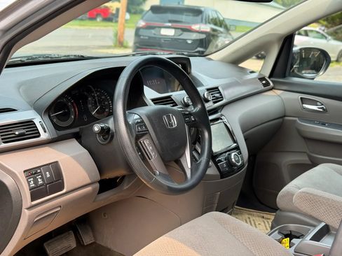 Used 2015 Honda Odyssey EX image 11