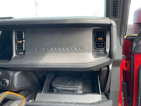 Used 2024 Ford Bronco Badlands AWD/4WD image 23